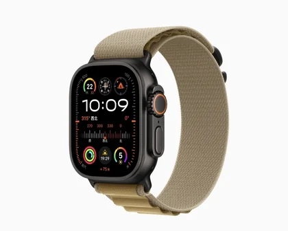 Wristwatch with a fabric strap